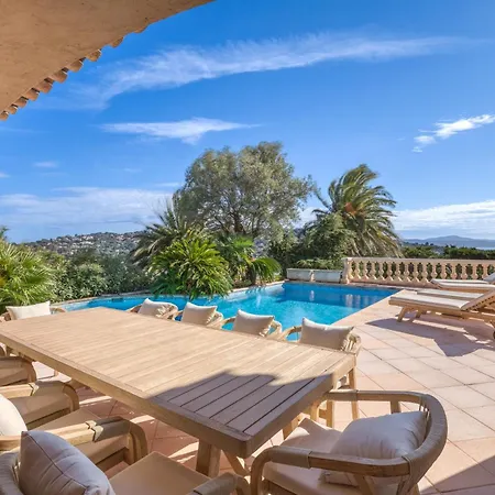 - De Standing Avec Piscine & Vue *