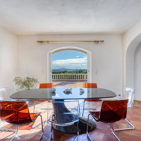 - De Standing Avec Piscine & Vue *