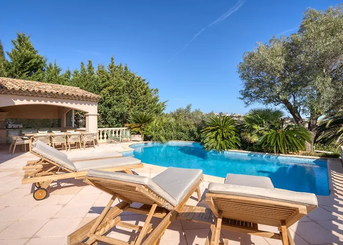 - De Standing Avec Piscine & Vue *